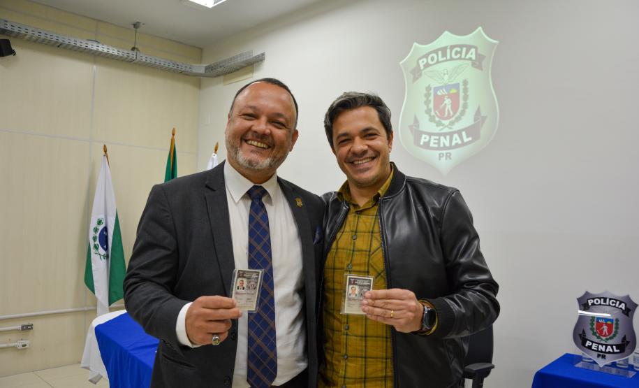 Polícia Penal do Paraná inicia entrega de novas identidades funcionais aos servidores