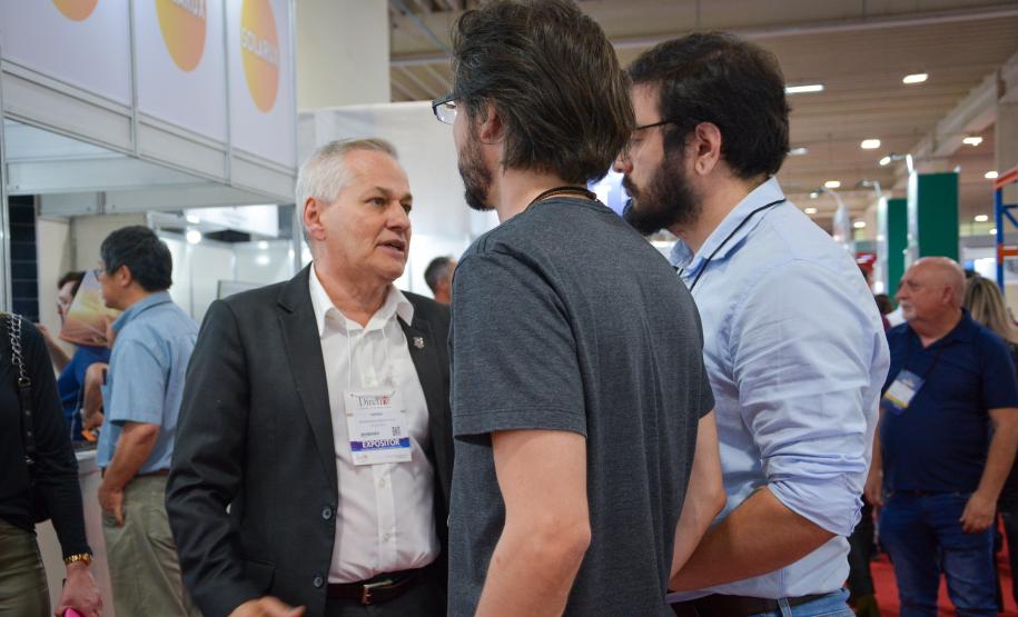 Polícia Penal expõe materiais produzidos através da mão de obra prisional paranaense em feira industrial