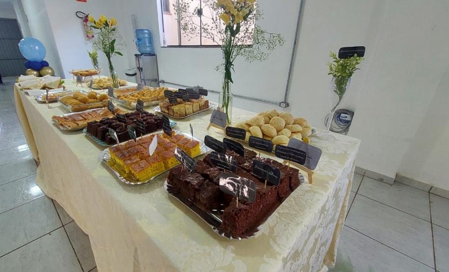 Café Colonial marca o encerramento do Curso de Cozinheiro no Complexo Social de Cascavel