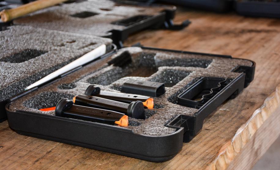 Polícia Penal do Paraná qualifica cerca de 140 policiais em treinamento de habilitação em pistola neste ano