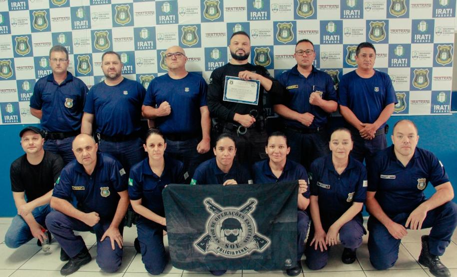 Polícia Penal instrui agentes da Polícia Civil e Guarda Municipal de Irati em imobilização e algemamento