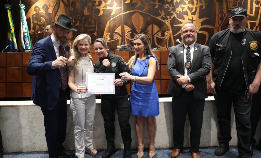 Polícia Penal do Paraná é homenageada na Assembleia Legislativa