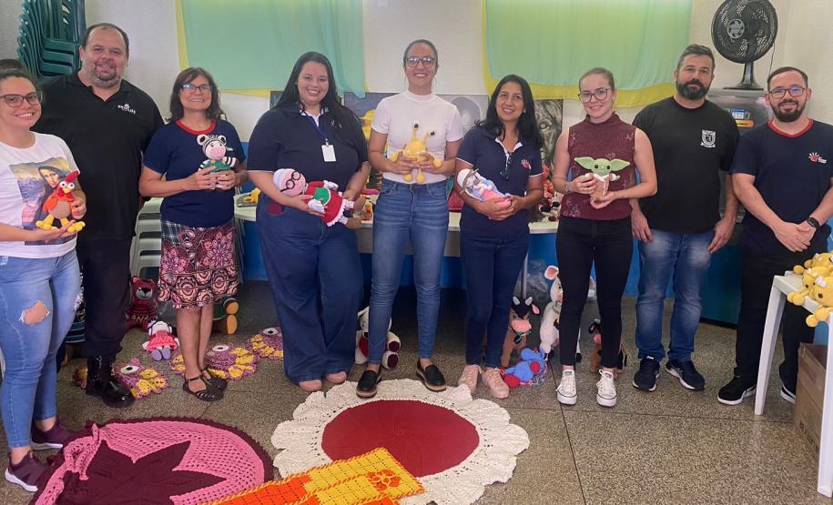 Em Foz do Iguaçu, Polícia Penal realiza entrega de Amigurumis para ONG e Delegacia da Mulher