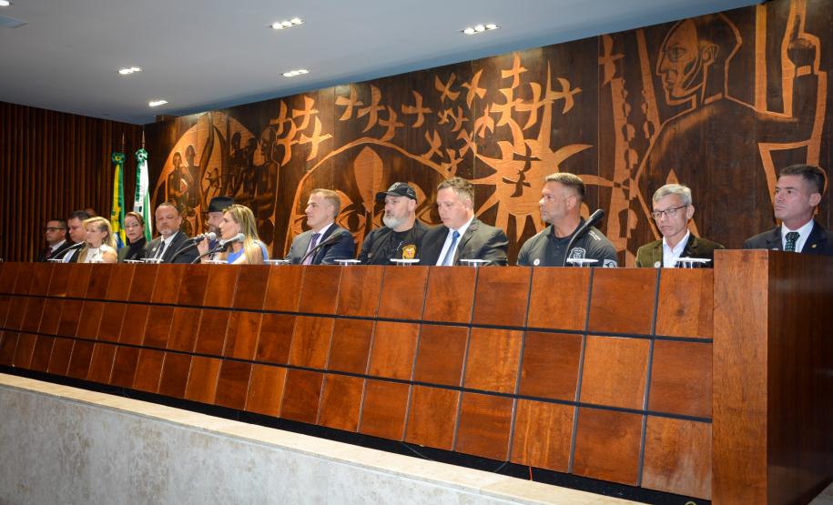 Polícia Penal do Paraná é homenageada na Assembleia Legislativa