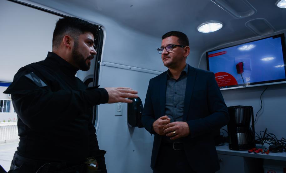 Sistema prisional do Paraná recebe primeira unidade móvel de monitoração eletrônica do país