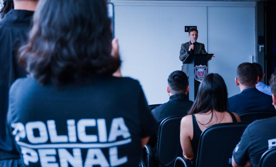 Sistema prisional do Paraná recebe primeira unidade móvel de monitoração eletrônica do país