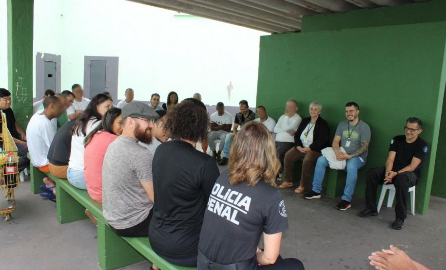 Programa consciente promove aprendizados sociais, financeiros, políticos e de gênero a apenados de Maringá