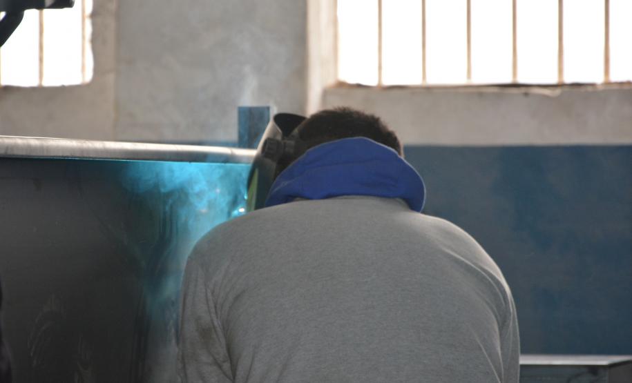 Paraná fecha o ano com mais de 240 novas iniciativas de trabalho aos custodiados do sistema prisional