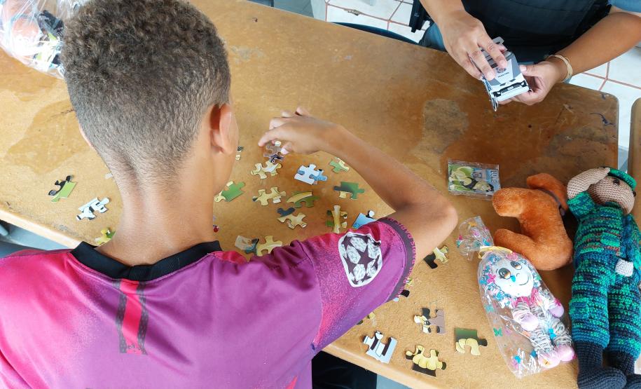 Polícia Penal do Paraná leva alegria e esperança à Casa da Criança e do Adolescente em Guaratuba