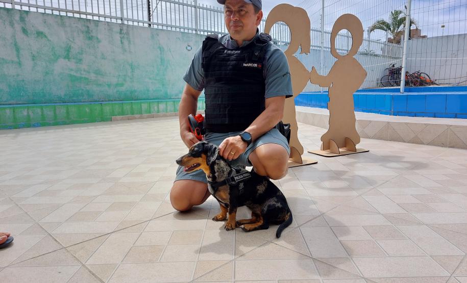 Polícia Penal do Paraná leva alegria e esperança à Casa da Criança e do Adolescente em Guaratuba