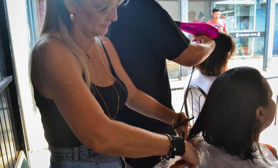 Apenadas realizam doação de cabelo durante evento em alusão ao Dia da Mulher na Cadeia Pública de Altônia