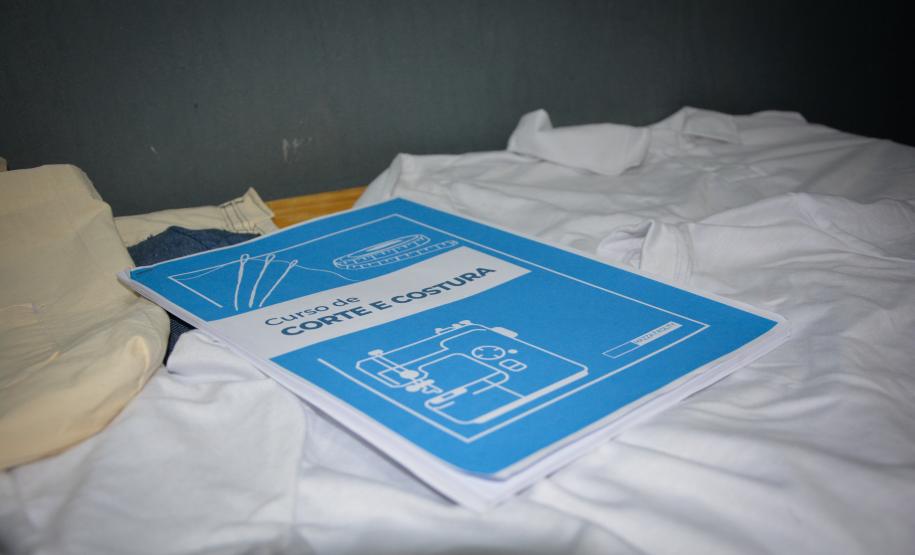 Apenados da Casa de Custódia de São José dos Pinhais concluem Curso de Corte e Costura