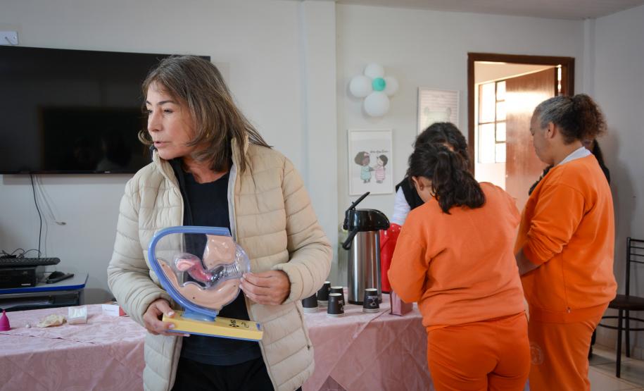 Polícia Penal promove ações de higiene íntima a mulheres privadas de liberdade no Complexo Penitenciário de Piraquara