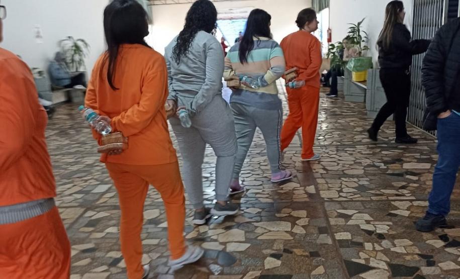 Apenadas da Cadeia Feminina de Goioerê realizam vestibular na Universidade Estadual de Maringá