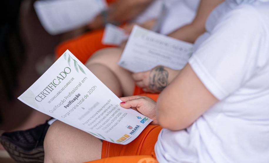 Com suporte do Estado, programa de qualificação forma mulheres privadas de liberdade
