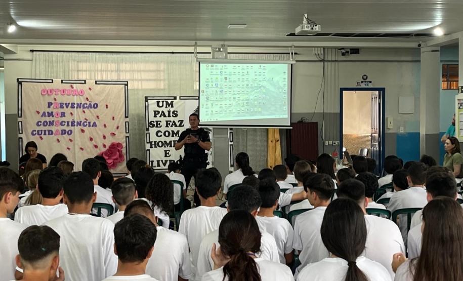 Polícia Penal promove palestras sobre valorização da vida em colégios estaduais de Laranjeiras do Sul 