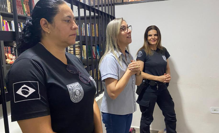 156 amigurumis feitos por apenadas foram doados para Apae, em Alto Paraná