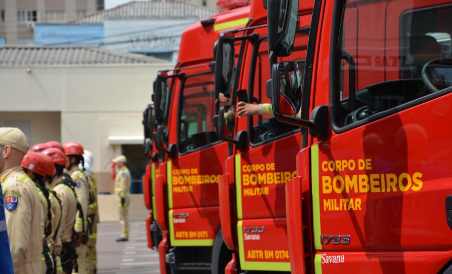 Diretora-geral da Polícia Penal é homenageada em solenidade de 112 anos do Corpo de Bombeiros Militar do Paraná