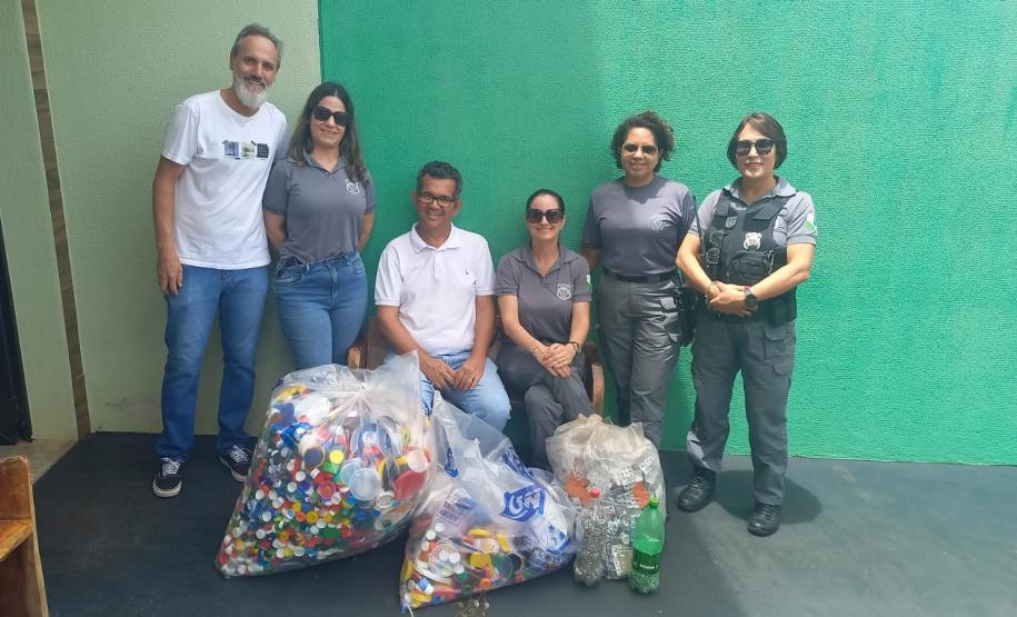 PPPR recolhe tampinhas de plástico em unidades penais em prol de ação social, em Londrina 