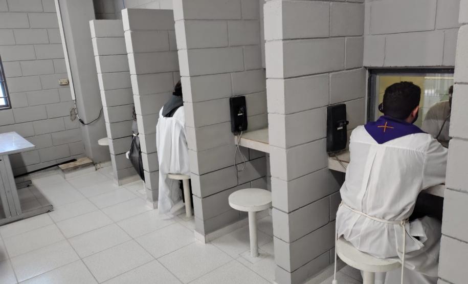 Custodiados recebem assistência religiosa durante a Semana Santa na Casa de Custódia de Curitiba