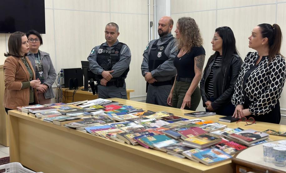 Projeto Viagem do Livro atinge 2.400 livros com doação à Cadeia Pública de Paranacity