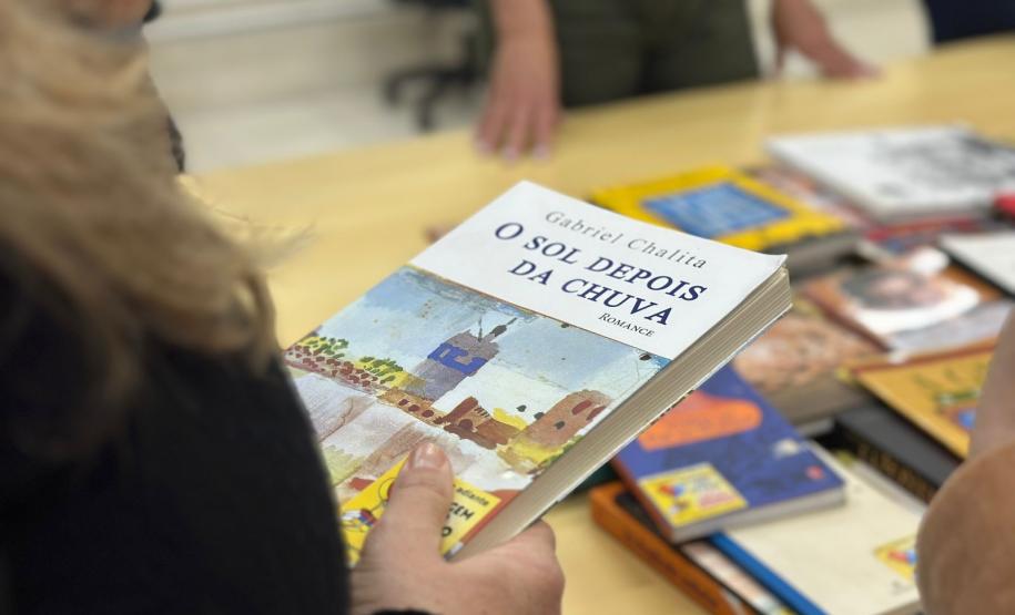 Projeto Viagem do Livro atinge 2.400 livros com doação à Cadeia Pública de Paranacity