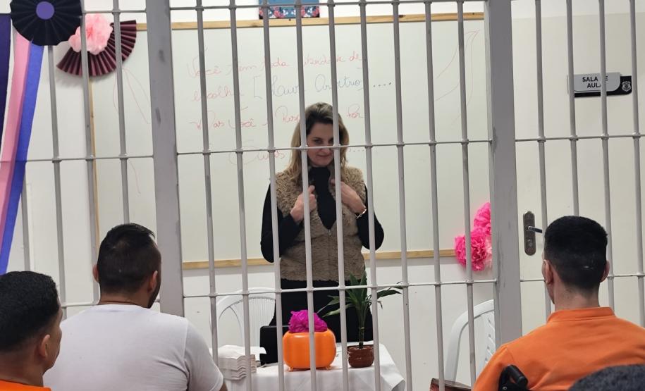 Semana Cultural promove leitura na Casa de Custódia de Arapongas