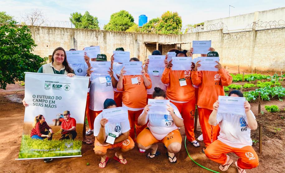 Cadeia Pública Feminina de Alto Paraná conclui curso de qualificação em olericultura