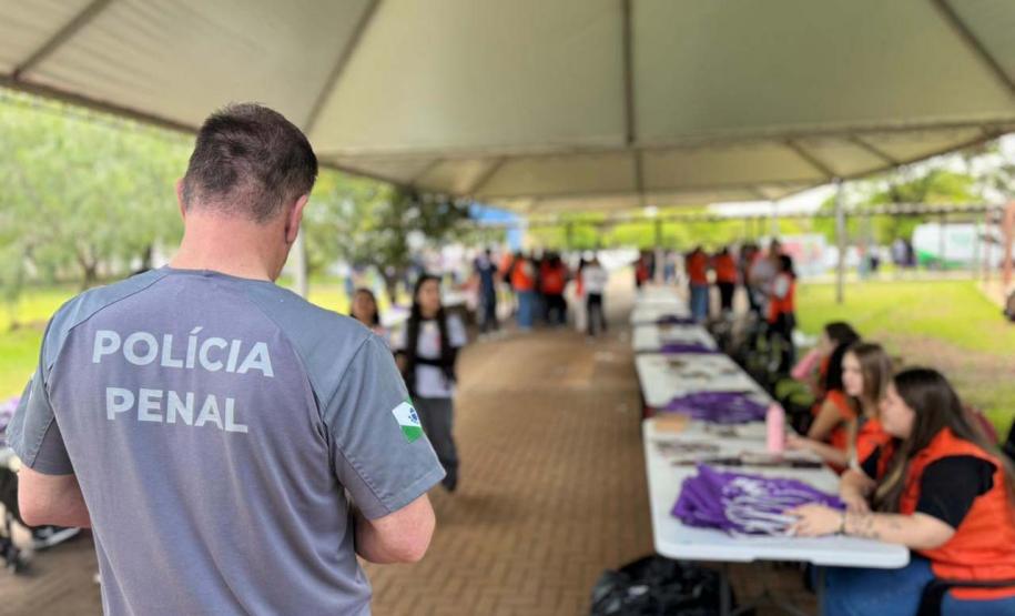 Mais de 5 mil sacochilas produzidas no sistema prisional são entregues na UnioXP