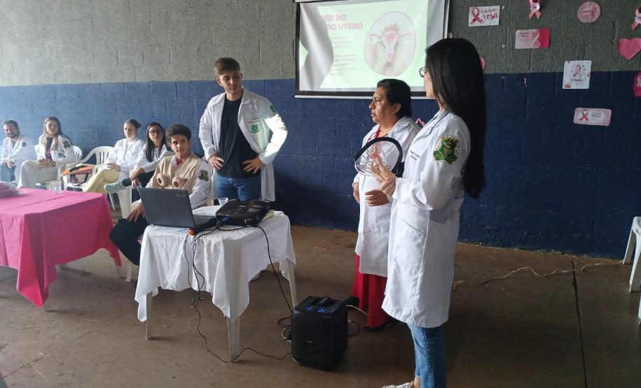 Outubro Rosa leva conscientização e cuidado às mulheres privadas de liberdade em Foz do Iguaçu