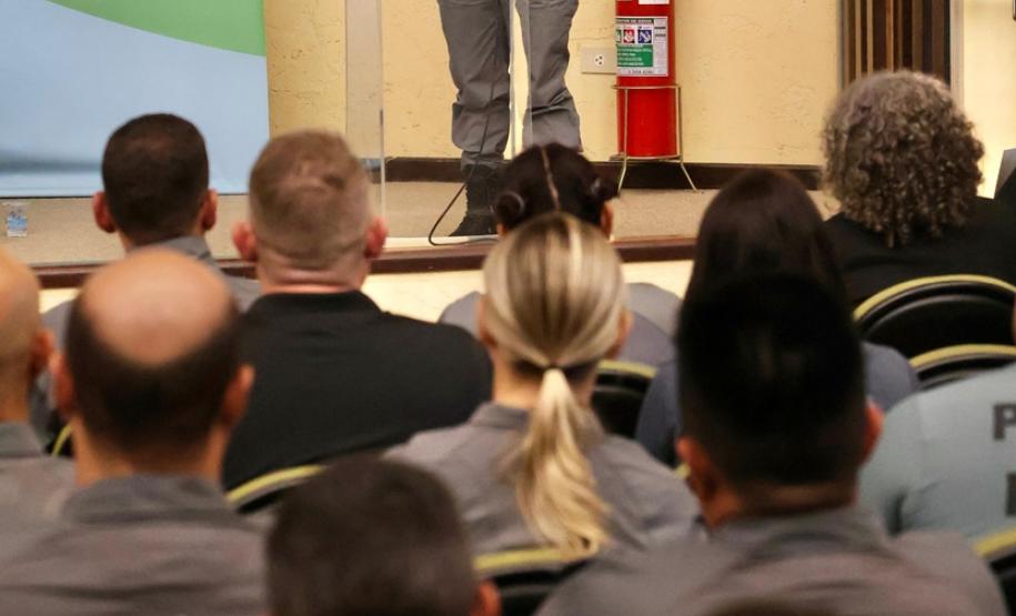 Sistema Penitenciário do Paraná celebra 117 anos com solenidade marcada por homenagens, palestras e reconhecimento institucional