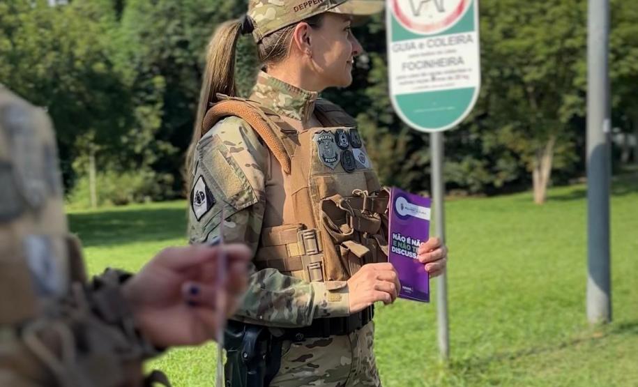 Forças de segurança realizam conscientização do combate à violência contra a mulher