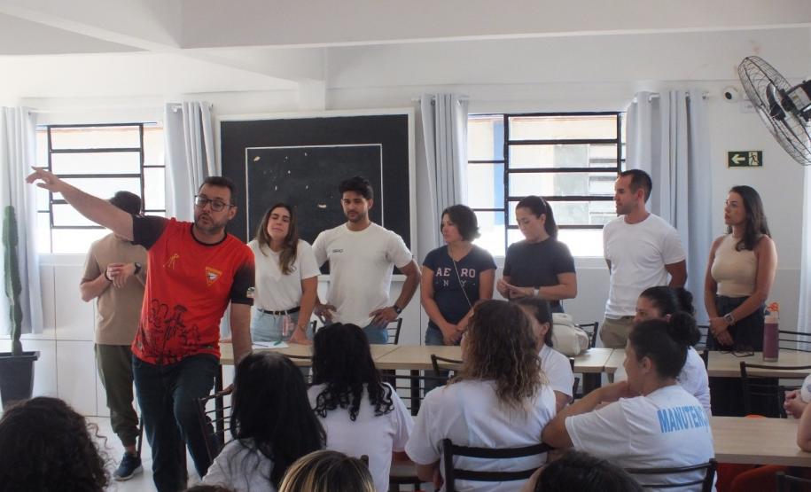 Mulheres privadas de liberdade recebem feira da saúde, em parceria com a Igreja Batista