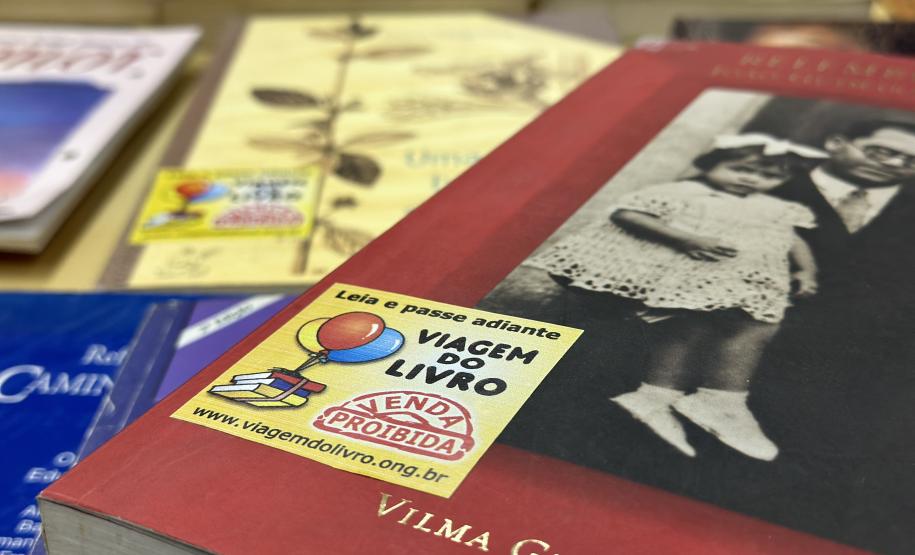 Penitenciária Estadual de Maringá recebe acervo de livros do Projeto Viagem do Livro