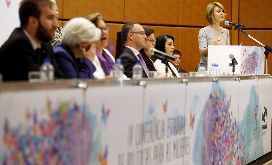 Abertura da IV Conferência Estadual de Políticas para as Mulheres do Paraná,no Centro de Convenções do Shopping Estação.Fotos:Rogério Machado / SEDS