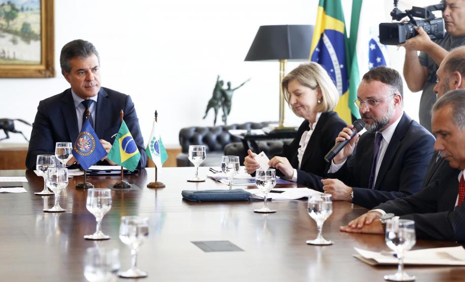 O Paraná e a Organização dos Estados Americanos (OEA) iniciam ações conjuntas para a melhoria da justiça penal e do sistema penitenciário do Estado