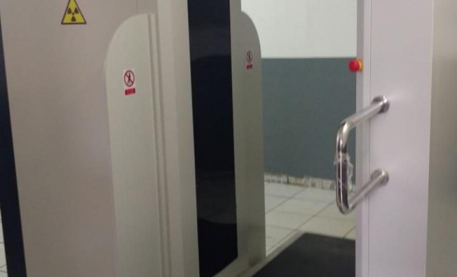 Penitenciárias do Paraná estão sendo equipadas com escâneres corporais que auxiliam na revista dos visitantes. Com a medida, o procedimento de segurança acontece de forma mais precisa e segura, além de evitar situações vexatórias que violem a dignidade e a intimidade da pessoa.  -  Curitiba, 30/04/2019  -  Foto: Divulgação Depen PR