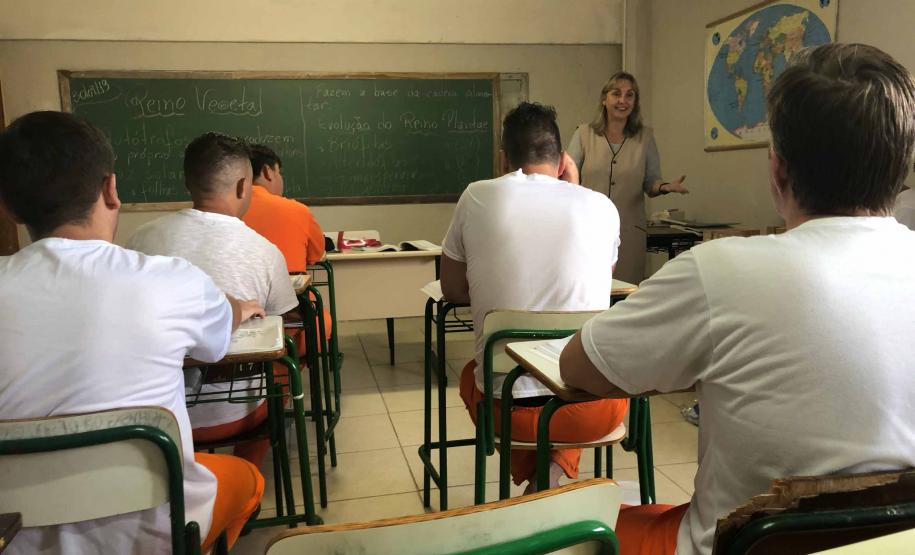 SESP e UNILA fecham convênio para projeto educacional no sistema prisional de Foz do Iguaçu