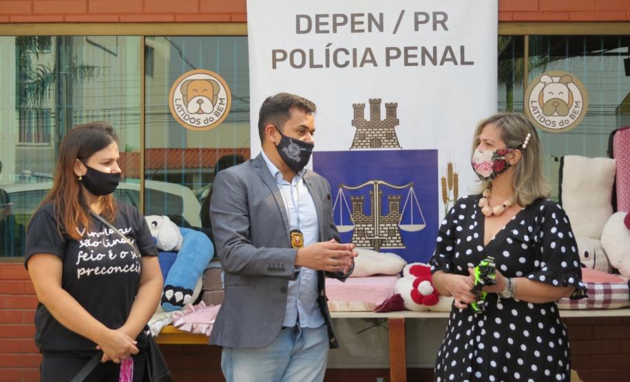 Projeto Pipoca: Detentos produzem materiais para animais de rua, na Cadeia Pública de Toledo (PR)