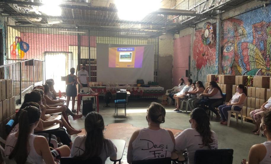 Presas da Cadeia Pública de Toledo participam de atividade sobre prevenção de violência contra a mulher