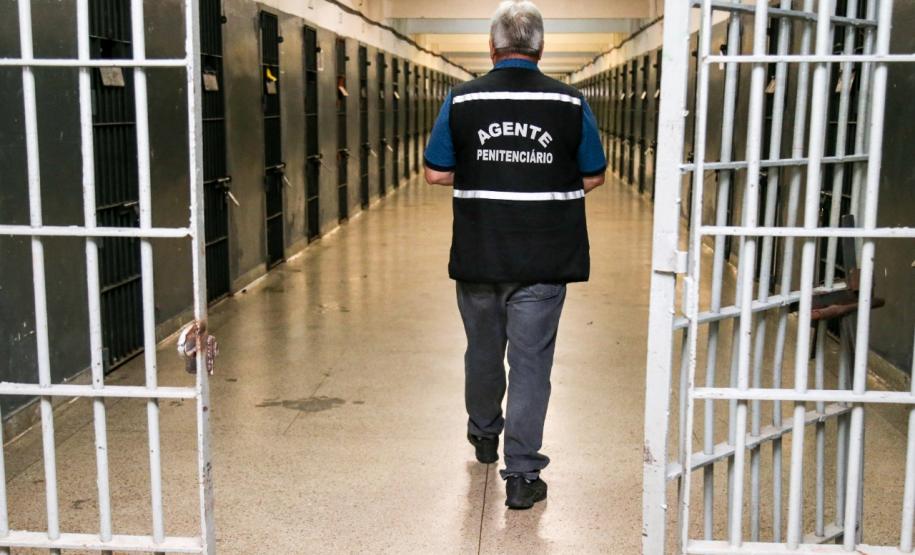 No Paraná, 1,4 mil presos terão saída temporária de fim de ano Saídas temporárias