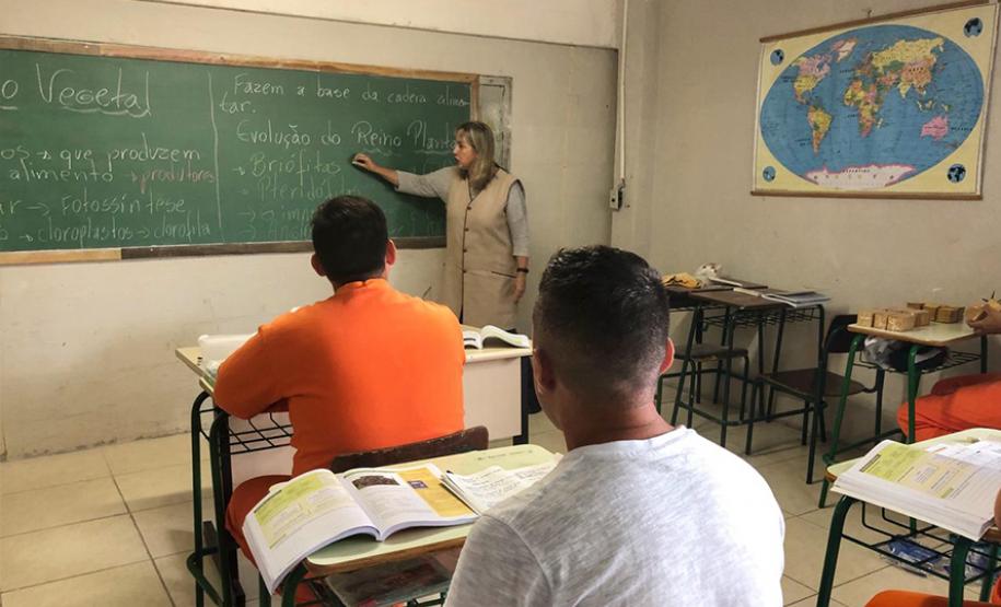 Com Enem, presos de Londrina conseguem vagas em universidades públicas