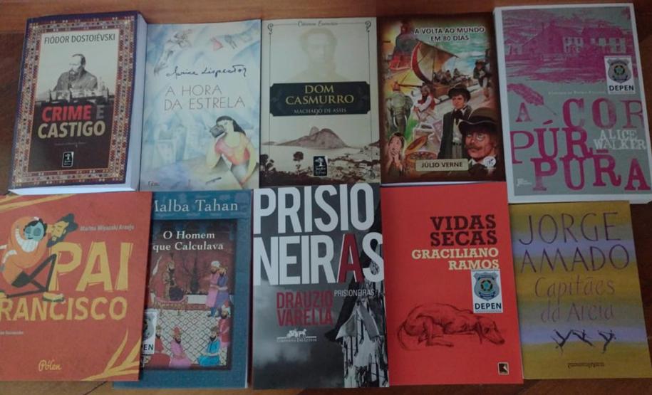 Depen recebe doação de livros do Ministério da Justiça