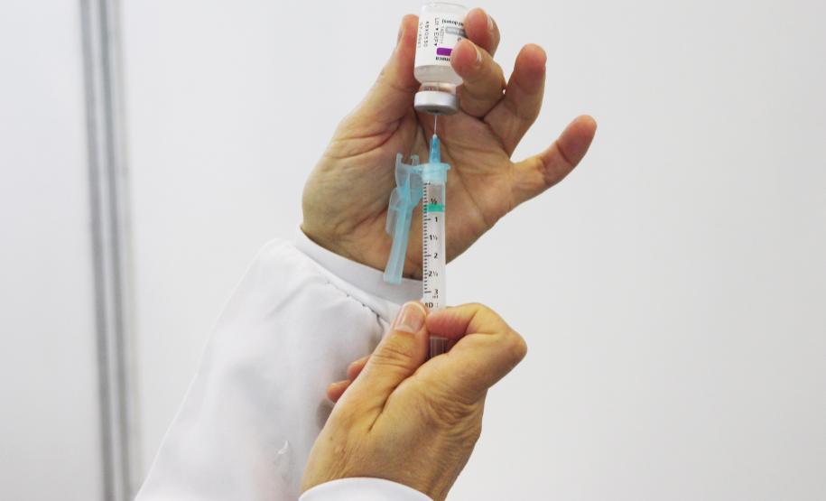 Mais de 23 mil doses da vacina contra a COVID-19 são aplicadas nas forças de segurança do Paraná