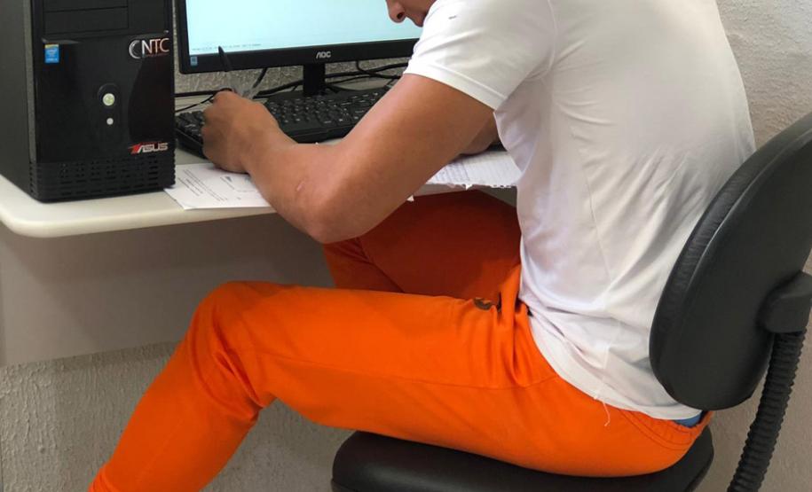 O certame é direcionado às Pessoas Privadas de Liberdade (PPL) com o tema “Tempo e Vida”, no âmbito dos estabelecimentos prisionais do Estado. A atividade é incluída na programação do Setor de Educação e Capacitação do Depen e dos CEEBJAs, responsáveis pela escolarização básica no Sistema Prisional.