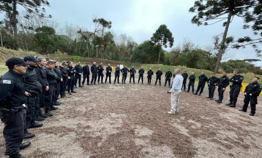 Ao todo, 32 profissionais tiveram aulas teóricas e práticas que aconteceram no Complexo Penitenciário de Piraquara, na Região Metropolitana de Curitiba.