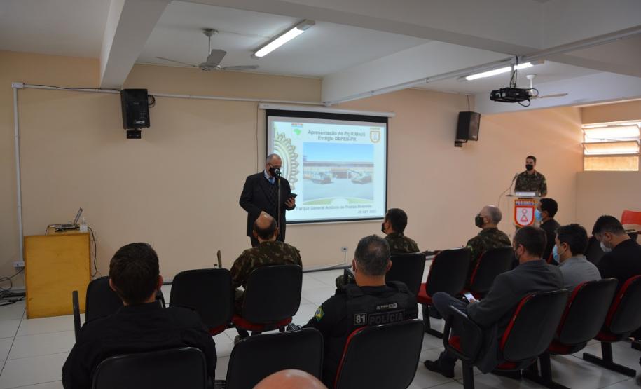 Agentes penitenciários participam de curso de habilitação em fuzil e armeiro no Exército Brasileiro - Curitiba, 20/09/2021