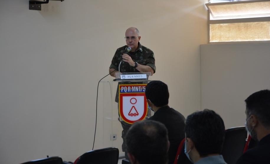 Agentes penitenciários participam de curso de habilitação em fuzil e armeiro no Exército Brasileiro - Curitiba, 20/09/2021