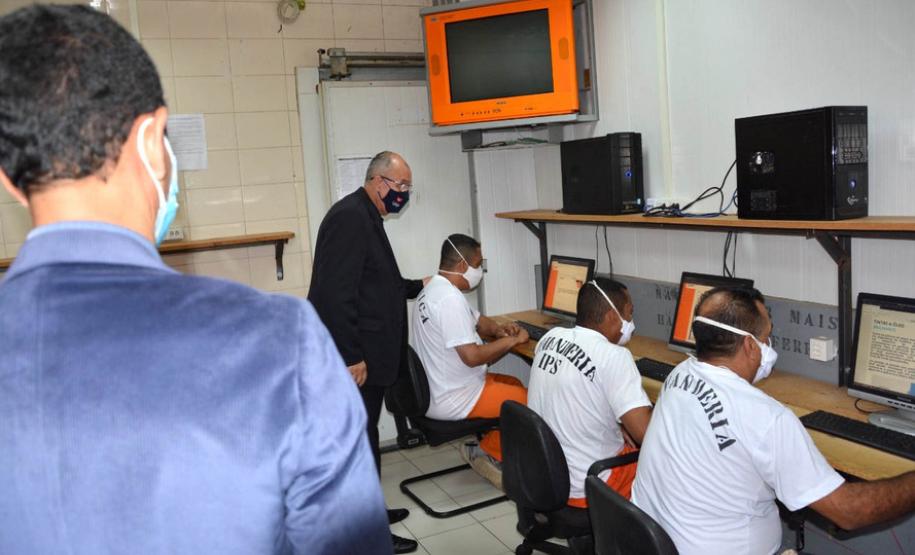 Casa de Custódia de Curitiba lança série de projetos educacionais para presos