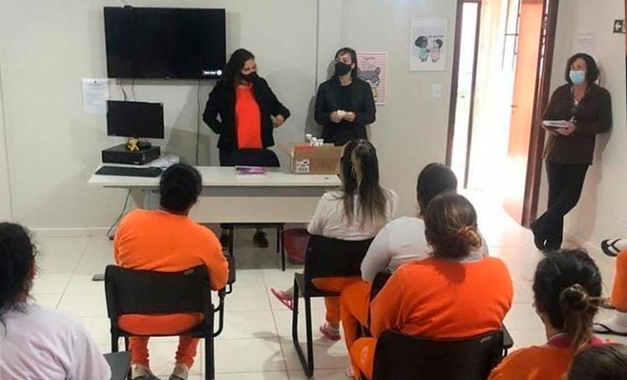 Unidades femininas do Depen recebem mais de mil coletores menstruais